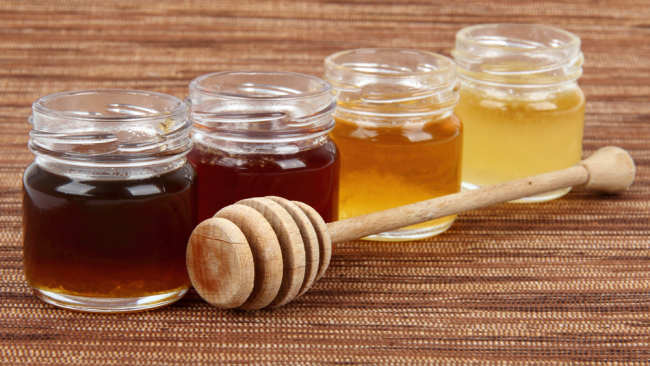 Dette er hemmeligheden, hvorfor fordelene ved sort honning er overlegne
