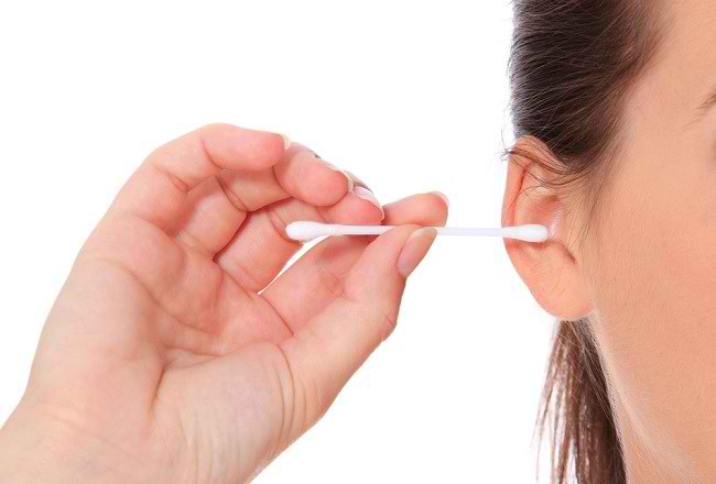 Vide, hvordan man sikkert renser ørevoks