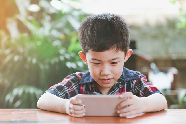 Too Often Playing Gadgets Can Inhibit Children's Development