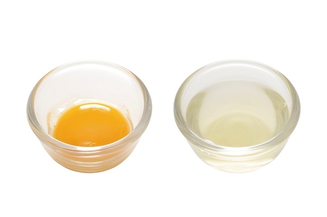 Σφίξτε το δέρμα του προσώπου με μάσκα από ασπράδι αυγού