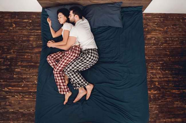 Spooning, a sleeping position that increases intimacy