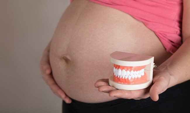 Consells per fer cures dentals durant l'embaràs