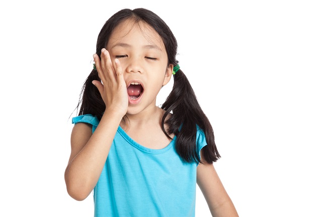 Zobu sāpju cēloņi bērniem un kā tās ārstēt mājās