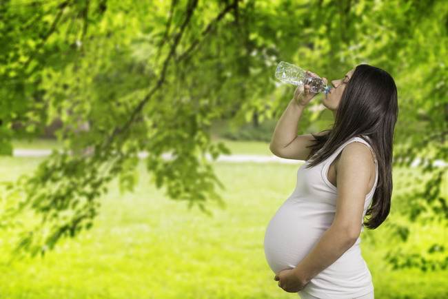 Årsager til varm hals under graviditet og hvordan man overvinder det