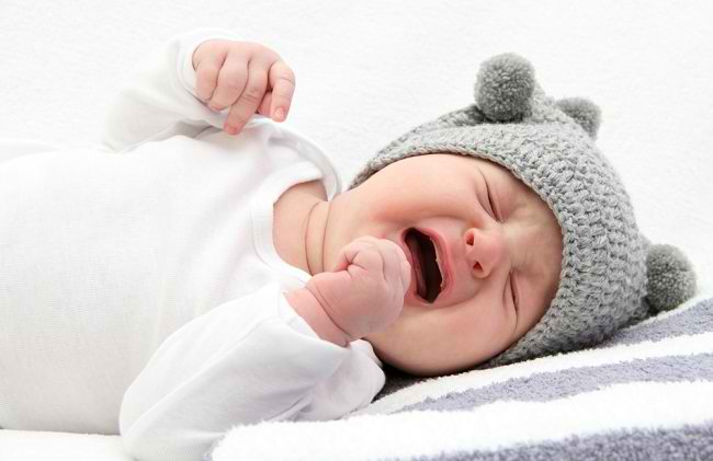 Miksi vauvat eivät vuoda kyyneleitä itkeessään?