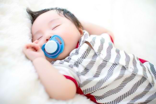 Can Babies Squeeze? Check out the pros and cons of its use