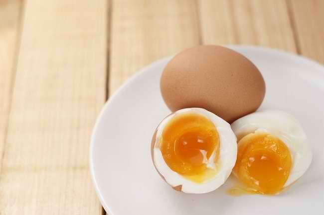 Μπορούν οι έγκυες γυναίκες να τρώνε καλά μαγειρεμένα αυγά;
