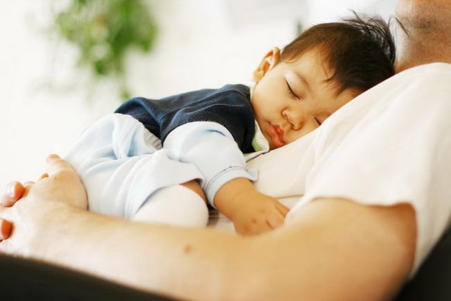 Тако да беба има потешкоћа са спавањем није тешко носити се