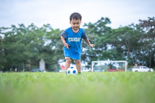 Don't be banned, these are the benefits of playing soccer for children