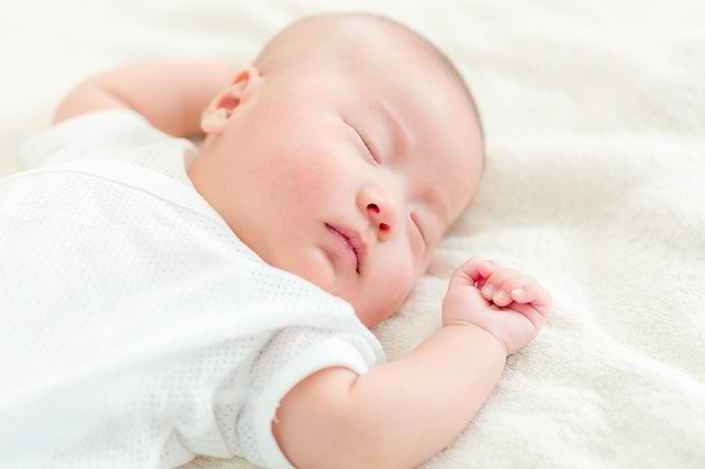 Pas på nyfødte vejrtrækningslyde