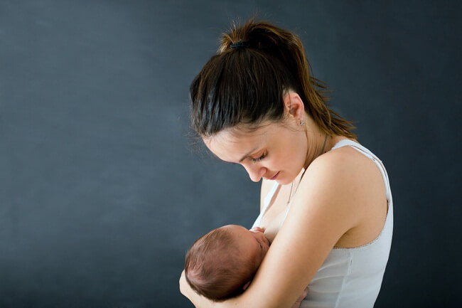क्या शिशुओं को स्तन के दूध से एलर्जी हो सकती है?