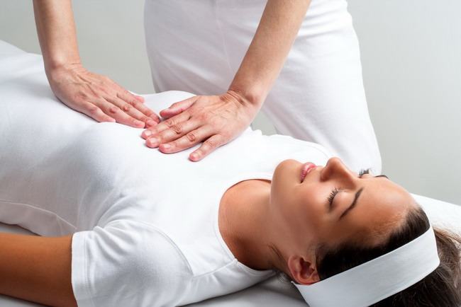 Beneficis del massatge mamari després del part