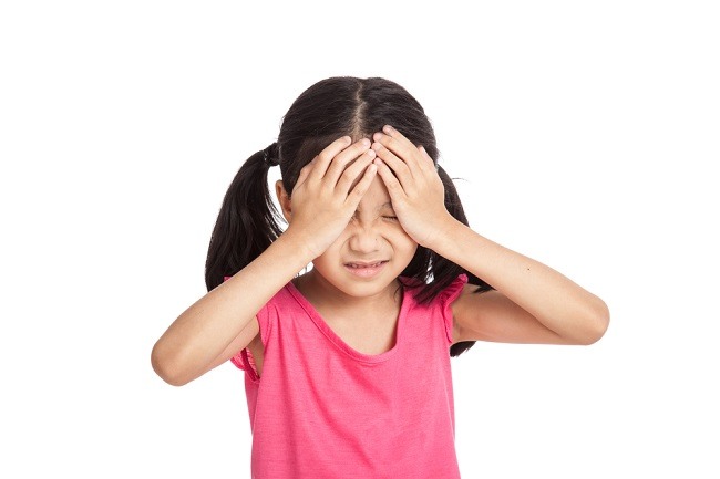 Kom nu, identificer årsagerne til børns hovedpine, og hvordan man håndterer dem