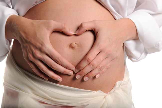 Kom nu, find ud af fakta om fremtrædende navler under graviditeten