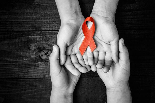 Ingen grunn til å være redd, la oss leve i samfunnet med hiv-syke