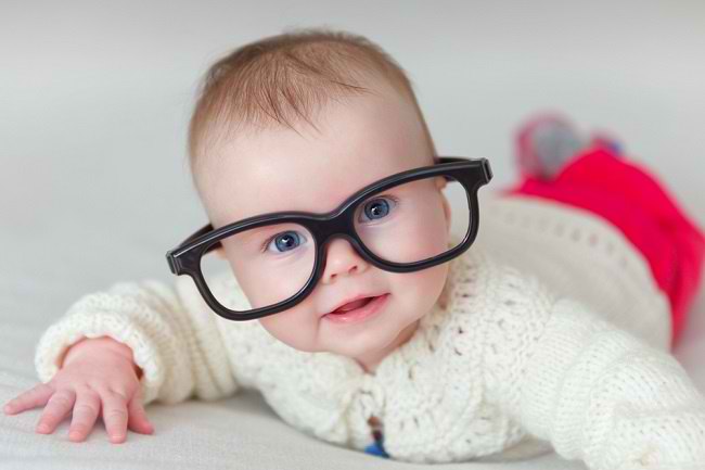 نوزائیدہ بچوں میں آنکھوں کے پیدائشی نقائص کی اقسام کو پہچانیں۔