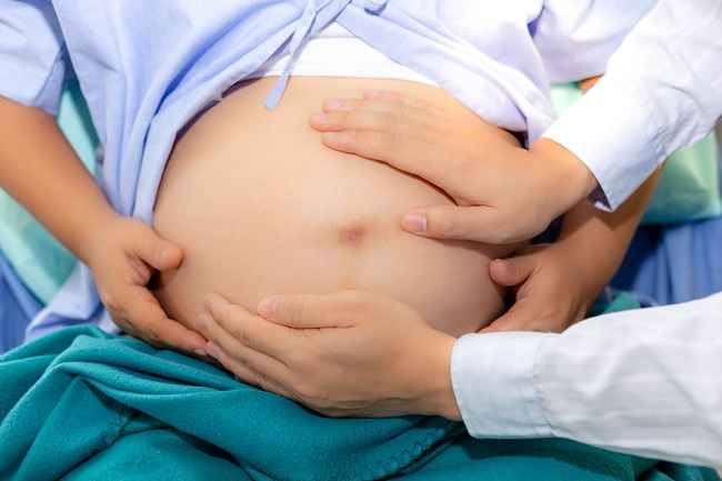 Les dones embarassades, reconeixen 6 signes que el fetus ha entrat al canal del part