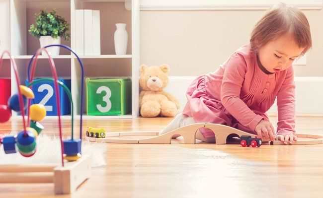 Reconèixer les causes del retard en el desenvolupament motor en els nadons i els signes
