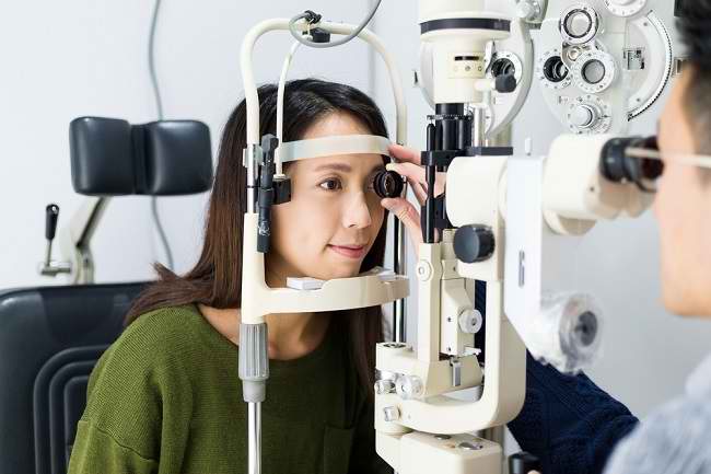 Spoznajte več o rekonstruktivnih oftalmologih