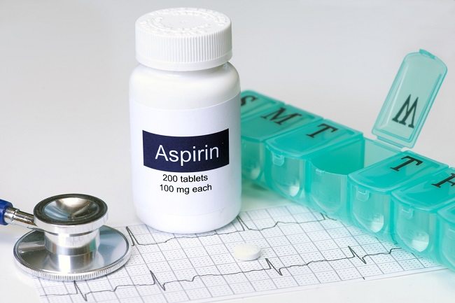 Ali lahko aspirin res prepreči neželene učinke cepiva AstraZeneca?